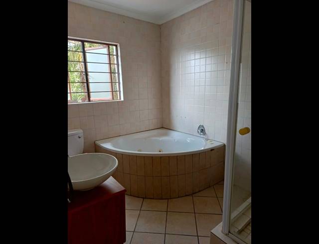 3 BEDROOM HOUSE FOR SALE IN FOURWAYS